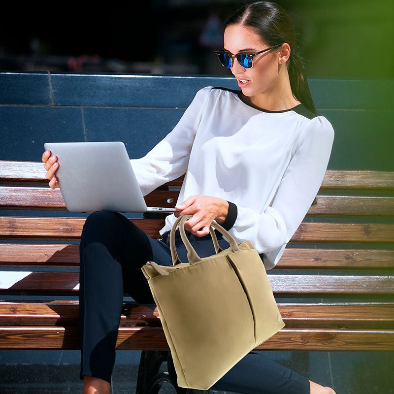 Bolso de Manos para Damas Modelo Amalfi 15,6" - KLB-450BG, modelo , maletin